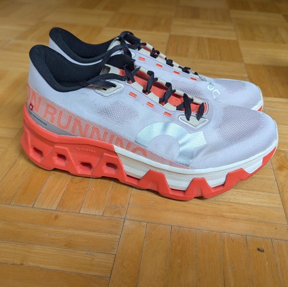 On Running Cloudmonster Hyper Women's Size 8